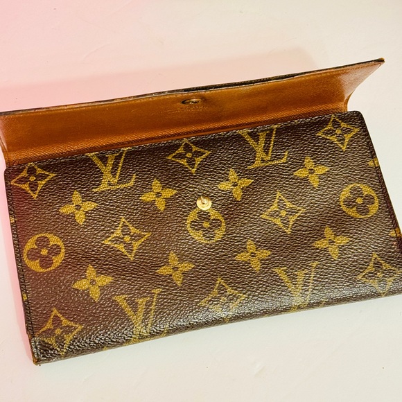 Louis Vuitton Monogram trifold long wallet - Picture 9 of 15